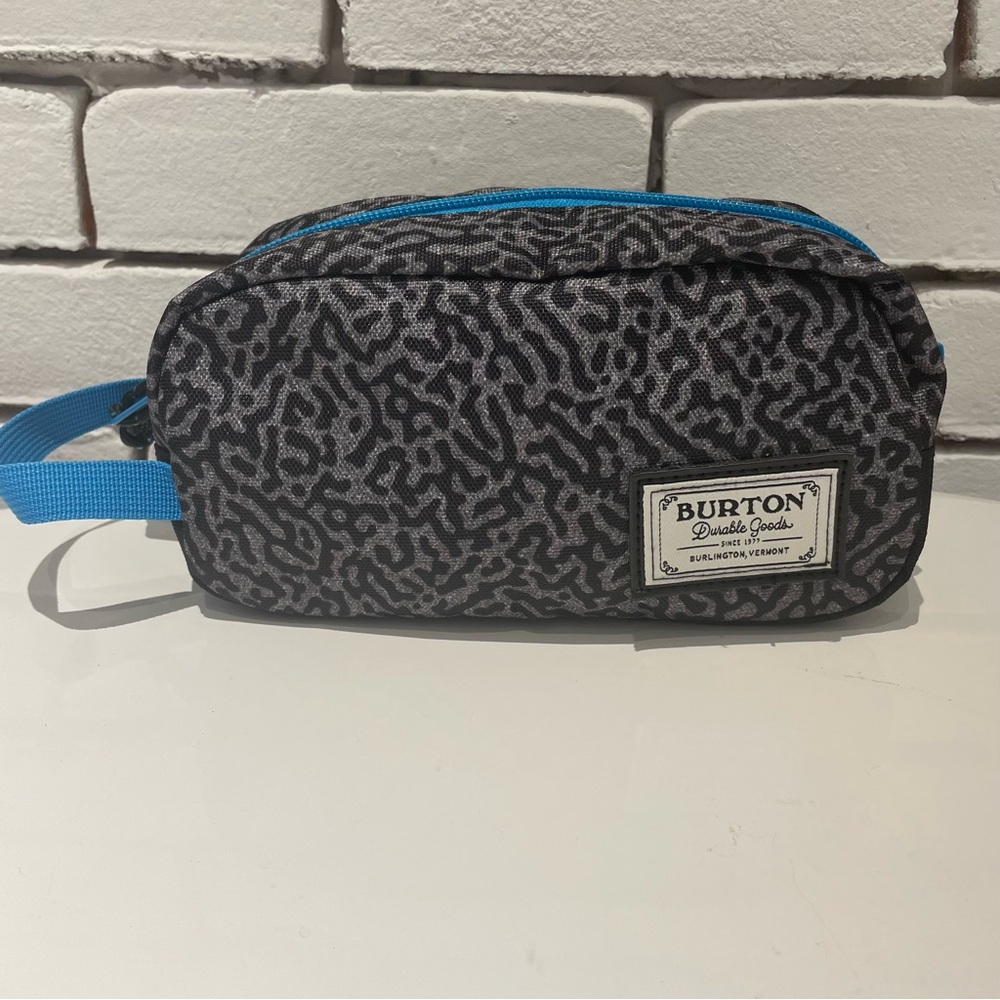 Burton Black and Blue Men's Toiletry Bag